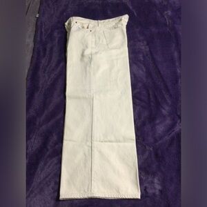 Old Navy Gently Worn Woman’s Mid-Rise Baggy Wide Leg Cream Jeans. 👖